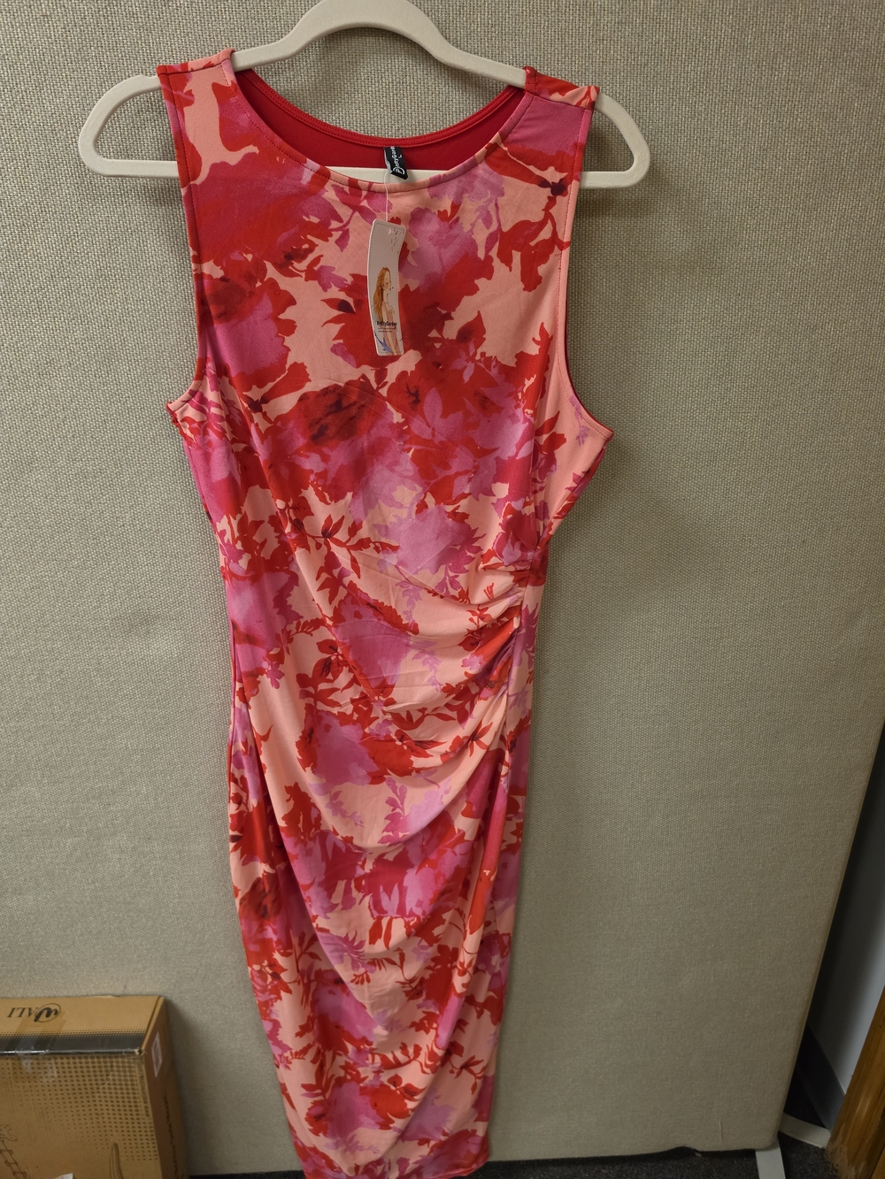 Sleeveless Pink & Red Floral Maxi Dress - Picture 4 of 7